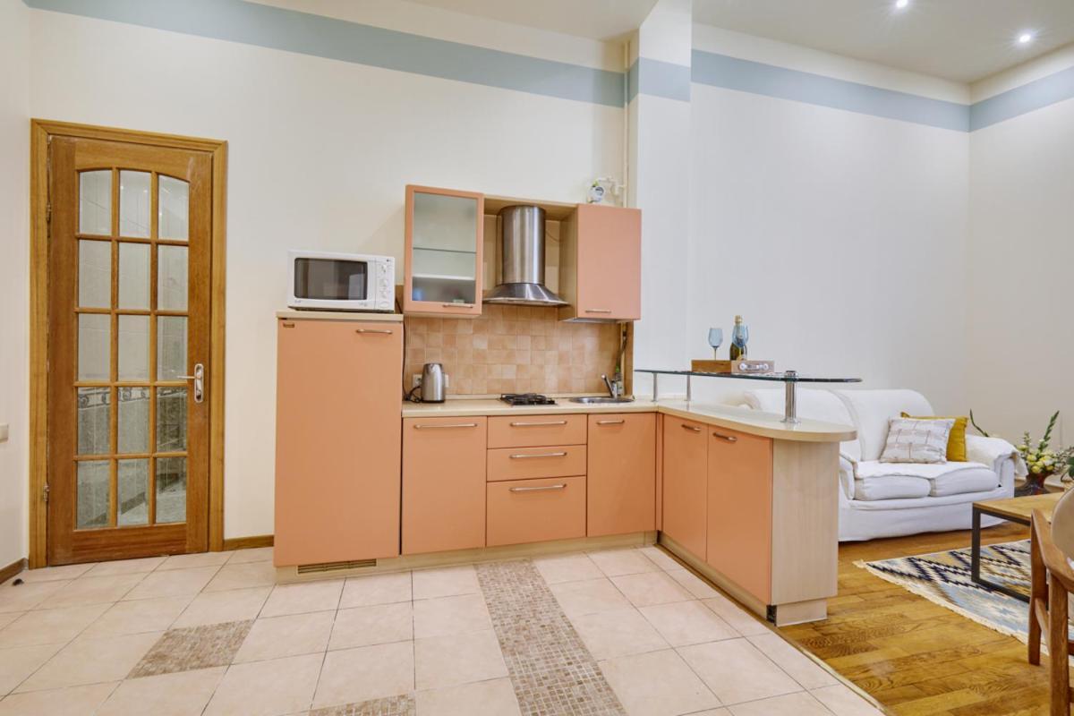 Apartments Near The Golden Gate Kiev Esterno foto
