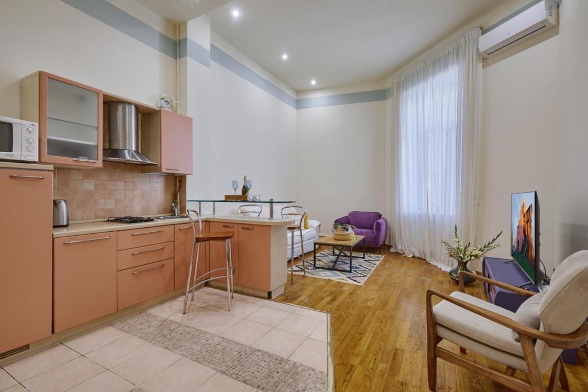 Apartments Near The Golden Gate Kiev Esterno foto